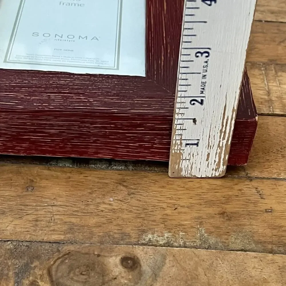 Sonoma Lifestyle Distressed Red Wood Picture Frame 4 x 6 in Rustic